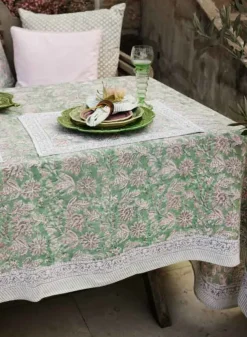 Bordsduk, Indian Summer Green/Rose 150×230 cm – Chamois