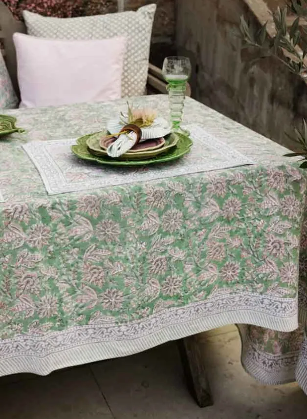 Bordsduk, Indian Summer Green/Rose 150×230 cm – Chamois