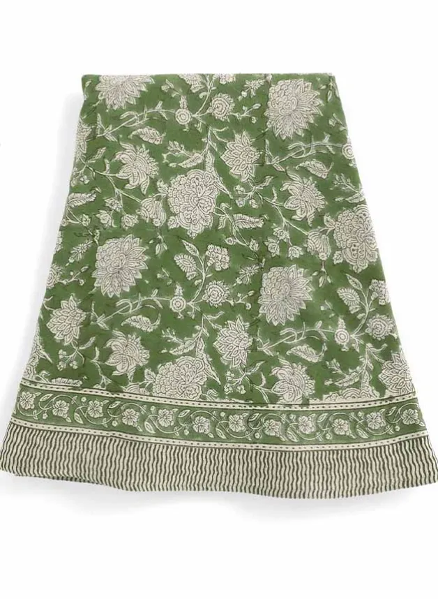 Bordsduk JULDUK i Linne Indian Rose Green Ø 220cm – Chamois