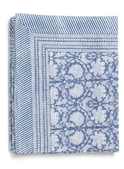 Bordsduk, Paradise Cornflower 150×230 cm – Chamois