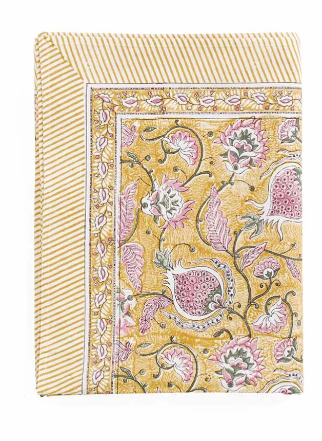 Bordsduk Pomegranate Yellow & Rose 150×230 cm – Chamois