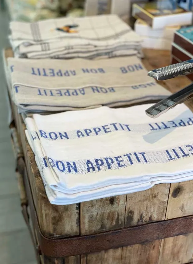 Kökshandduk i Linne Bon Appetit – Vit/blå 45×77 cm