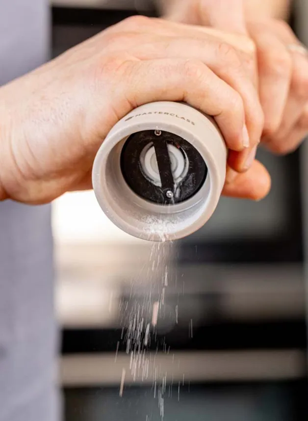 Kryddkvarn Salt och Peppar 17 cm Latte – MasterClass