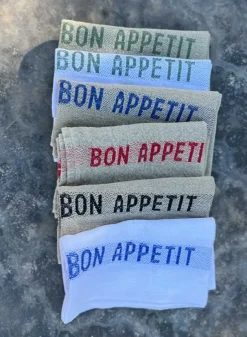 Linneservett – bon appetit beige/röd – 45 x 35 cm