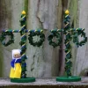 Lövad midsommarstång i trä 18 cm