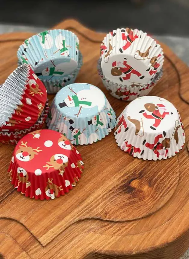 Muffinsform Röd med Rudolph – 30 st