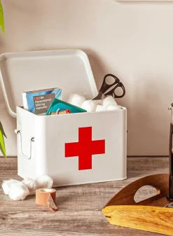 Plåtburk VIT FÖRBANDSLÅDA – First Aid